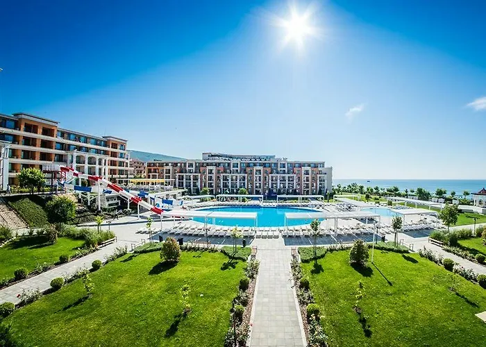 Курортный комплекс Premier 4*