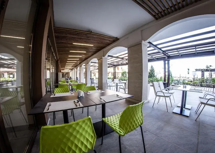 Курортный комплекс Premier 4*