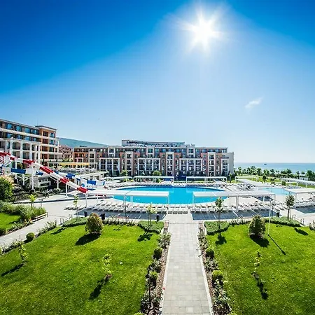 منتجع Premier 4*