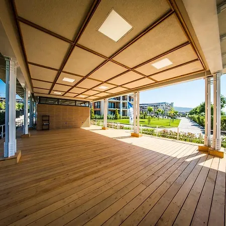 Üdülőközpont Premier