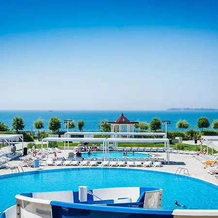 Premier منتجع 4*