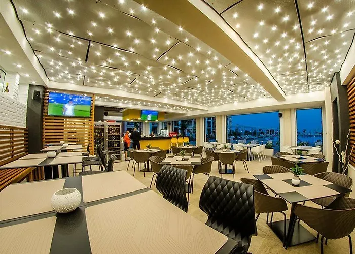 普瑞米尔堡海滩酒店 圣弗拉斯