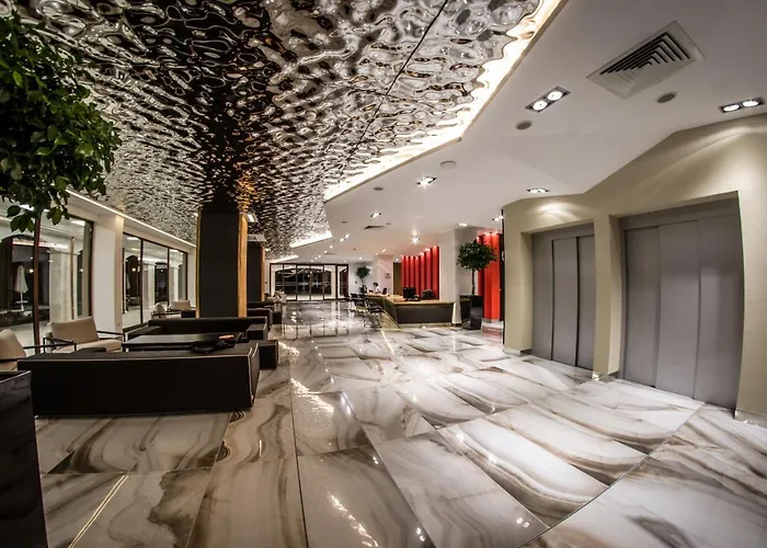 普瑞米尔堡海滩酒店 度假村 4*