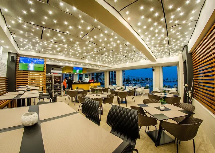 普瑞米尔堡海滩酒店 度假村 4*